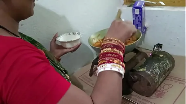 गर्म Early In Morning Fucking My Maid In kitchen When She Preparing Chicken For Me And Family गर्म फिल्में
