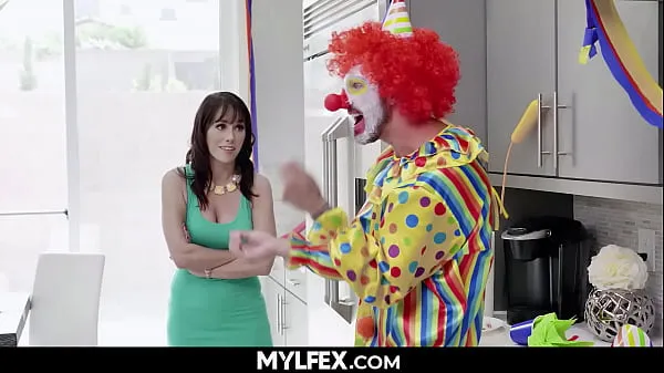 Kuumia Clown had to Reimburse the Angry Housewife - Alana Cruise lämpimiä elokuvia
