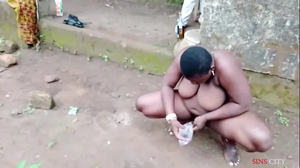 Žhavé African Gift washed her pussy thoroughly before fucking the kings son outdoor žhavé filmy