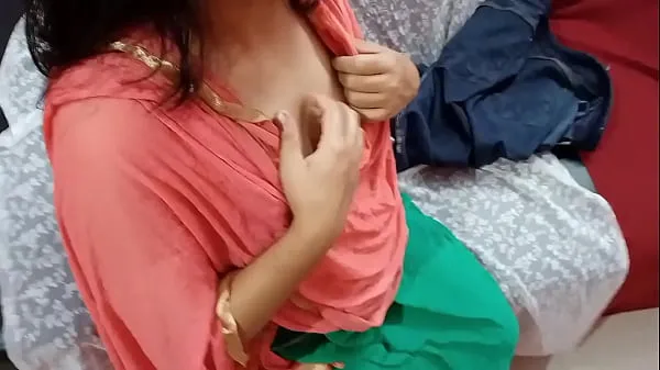 热Maid caught stealing money from purse then i fuck her in 200 rupees温暖的电影