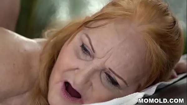 뜨거운 Saggy GILF Marianne fucked after a massage 따뜻한 영화