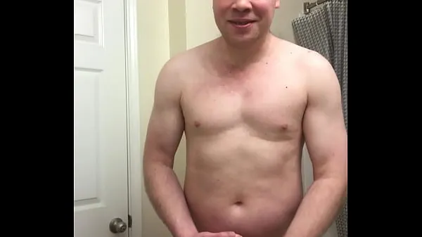 گرم Nude male flexes and shows the muscles he developed from hitting the gym گرم فلمیں