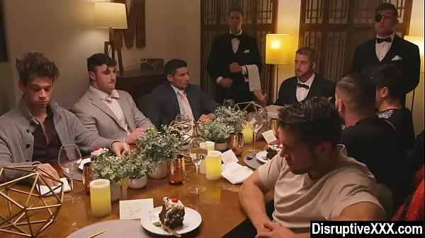 Žhavé Rich gay guy invites his ex-boyfriends for gangbang žhavé filmy