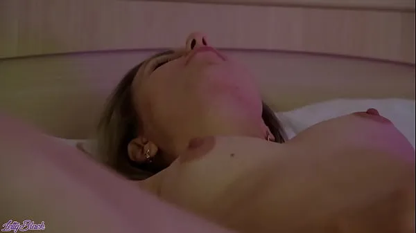گرم Two Orgasms in 4 Minutes for Gorgeous Milf - Clit Sucking Toy Test گرم فلمیں
