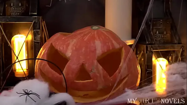 Gorące MyDirtyNovels - Couple celebrates Halloween by having threeway with redheadciepłe filmy