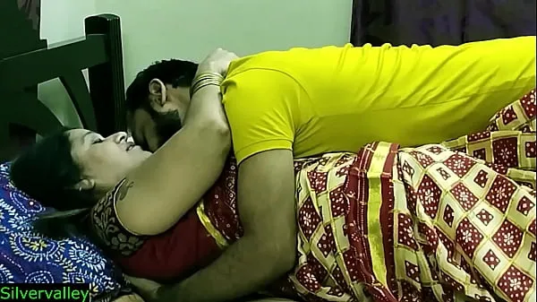 Hot Amazing Sex with Indian xxx hot aunty at home! with clear hindi audio warm Movies