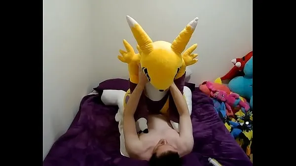 Quente Quickie with Giant Renamon Plush Filmes quentes