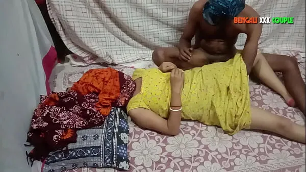Aunty, une MILF indienne chaude, s'excite pour avoir baisé avec son beau-fils Films chauds