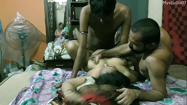 Vroči Indian hot milf bhabhi having sex for money with two brother-in-law!! with hot dirty audio topli filmi