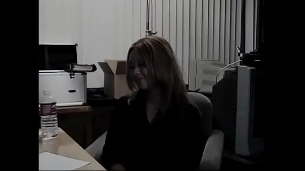 Cute Korean girl takes off her black panties and fucks her boss in his office Filem hangat panas