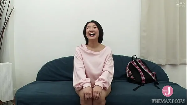 Une fille courte avec un joli dialecte Hakata fait une superbe scène de sexe - Intro Films chauds