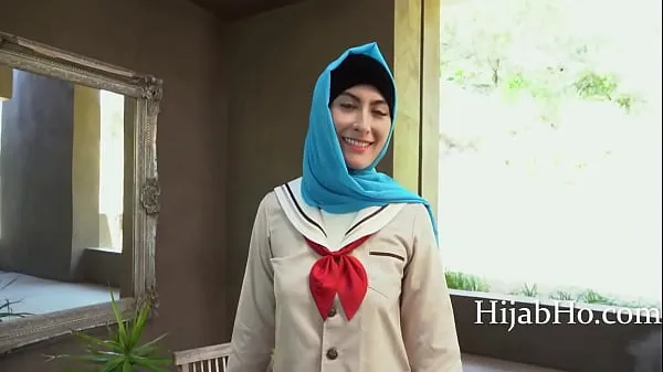 Gorące Teaching A Girl In Hijab How To Fuckciepłe filmy