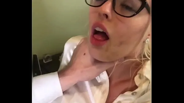 Hotte The dream of the PIBE! HER DIVINE BLONDE SECRETARY IS FUCKED varme filmer