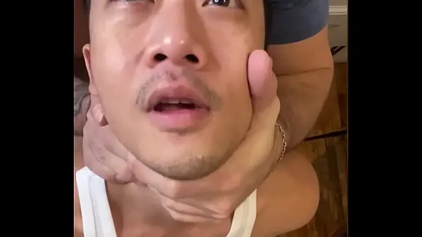 Gorące Hot bodybuilder fucks Athletic fit Asian bottom raw on 4myFansciepłe filmy