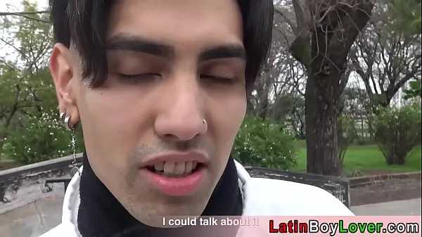 Καυτές Amateur latin skater Leo accepting a strangers offer ζεστές ταινίες