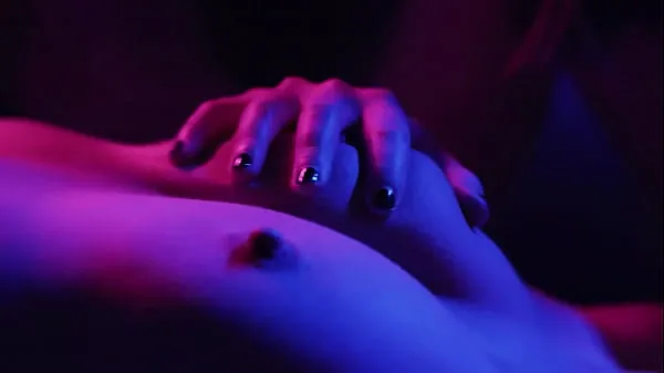 Kuumia LEZ CUTIES - Sofi Goldfinger and Lovenia Lux 69 Before Giving Dildo Anal A Go lämpimiä elokuvia