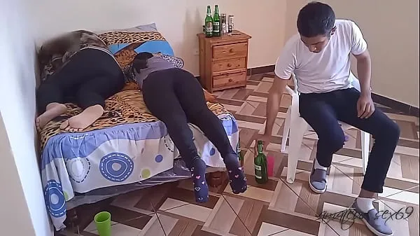 Nóng the best action movie part 2: after arriving home with my wife's cuckold and her friend we fucked to have a good time while my wife can't see us Phim ấm áp