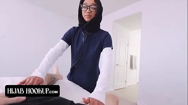 뜨거운 Hijab Hookup - Lucky Stud Bangs Hard Middle-Eastern Pussy And Covers Her Pretty Face With Huge Load 따뜻한 영화
