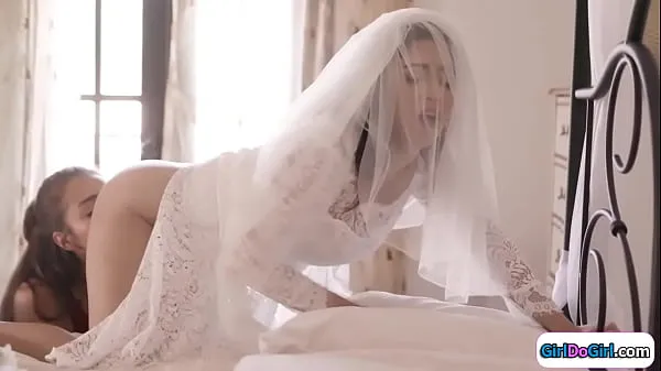 Καυτές Maid of honor has a quickie with brides ζεστές ταινίες