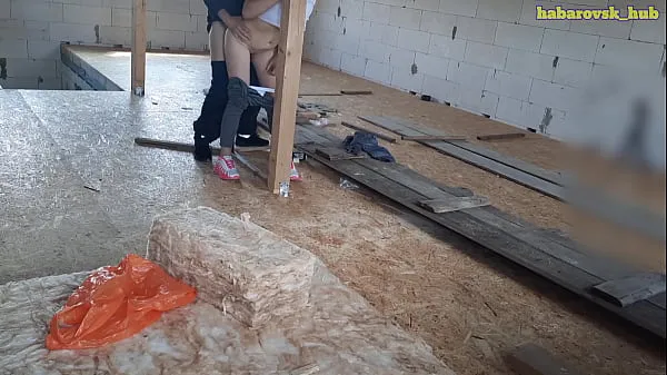 Hete hot wife paid off the builder with sex warme films