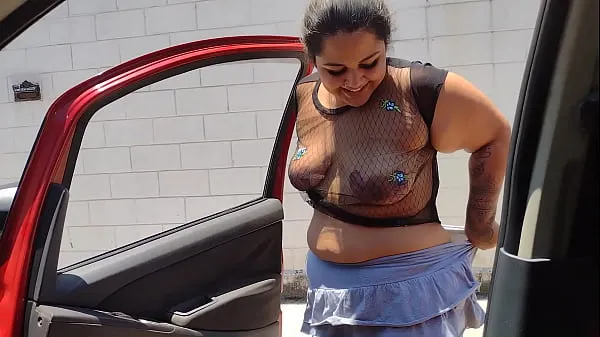 Heta Mary cadelona married shows off her topless and transparent tits in the car for everyone to see on the streets of Campinas-SP in broad daylight on a Saturday full of people, almost 50 minutes of pure real bitching varma filmer