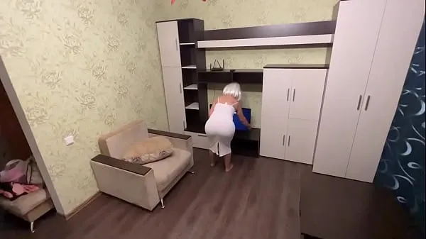 Vroči step Mom wanted to deal with the TV and got a dick in the ass from her son topli filmi