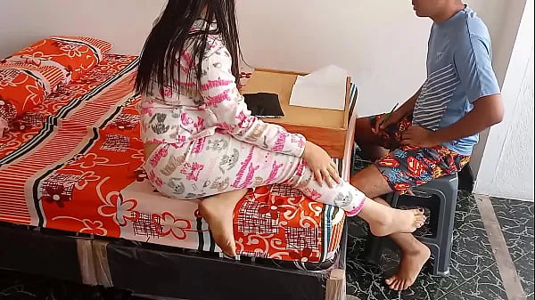 I help her with her homework instead of seeing her underwear: when we're alone I go into the room and we fuck in exchange for helping her, we were barely discovered Filem hangat panas