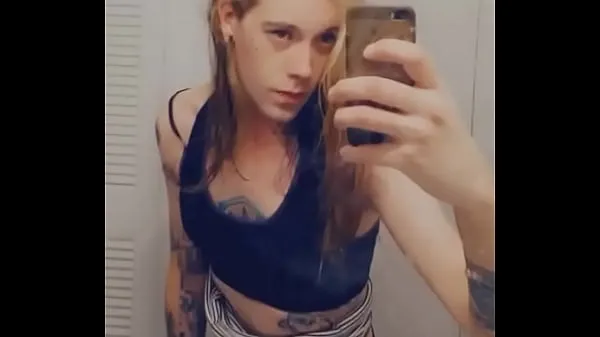 Film caldi Minigonna Trans ama mostrare il suo cazzocaldi