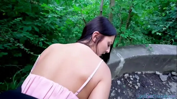 Nóng Pulled eurobabe outdoor banged for cash before giving head Phim ấm áp