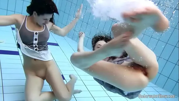 گرم Russians underwater Aneta with Janka and Andrejka alone گرم فلمیں
