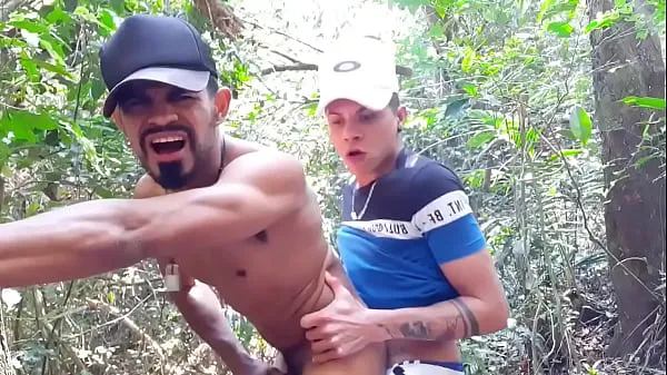 Hotte Gifted young man fucking me in the undergrowth varme filmer