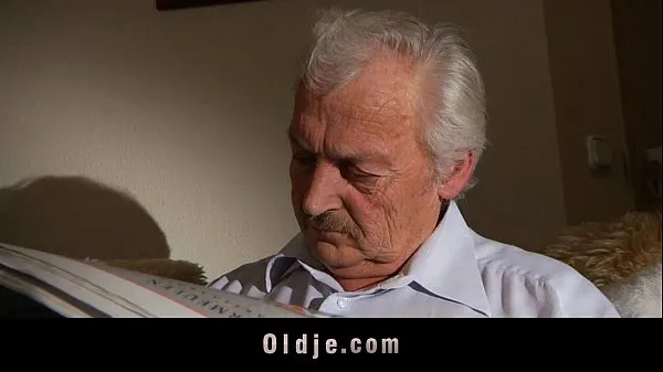 Sıcak Horny grandpa ridden by petite teen Sıcak Filmler