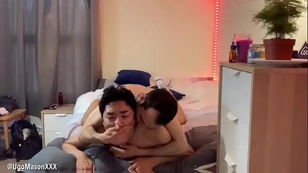Hete Fit Jock lad with big dick fucks asian twink with tight hole and cums inside his ass warme films