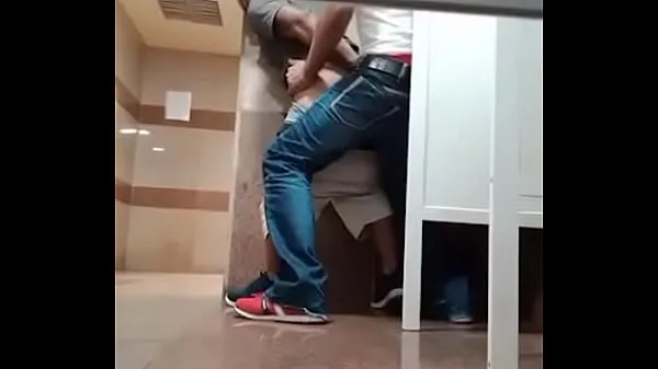 Hot CATCH TWO HOT MEN FUCKING IN THE PUBLIC BATHROOM URINAL warm Movies