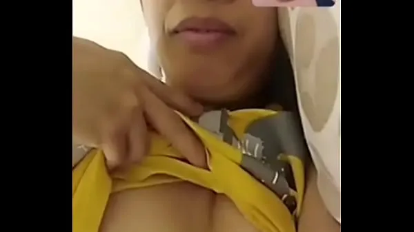 Gorące philpino women show her small boobsciepłe filmy