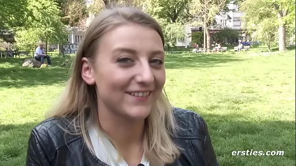 Heta Hot 19-year-old girl from Munich allows herself to be filmed masturbating varma filmer