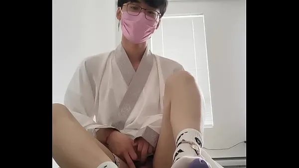 asian hanfu sissy femboy twink white socks kneeling anal and huge cumshot Filem hangat panas