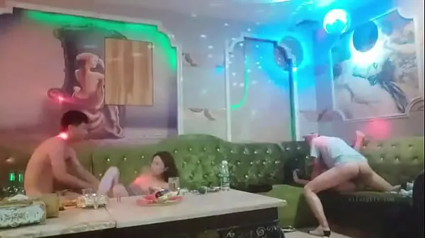 Películas calientes chino ktv extraño sexo en grupo sentado señora cálidas