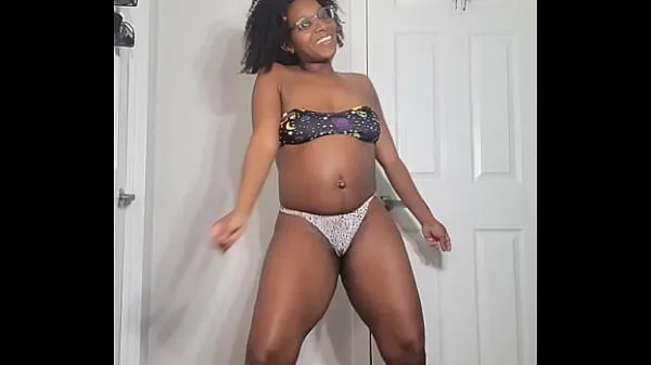 Vroči Big Belly Sexy Dance Ebony topli filmi