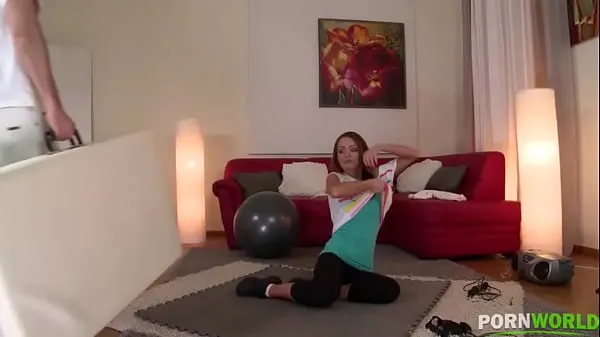 گرم Slim vixen Sophie Lynx gets her wet pink filled by massage therapist's dick GP1001 گرم فلمیں