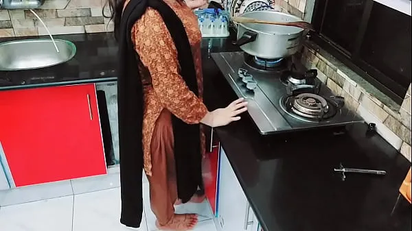 Hot Desi Housewife Fucked Roughly In Kitchen While She Is Cooking With Hindi Audio warm Movies
