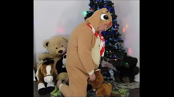 ホットな Plushie Bear Fucking His Stuffed Christmas Reindeer 温かい映画