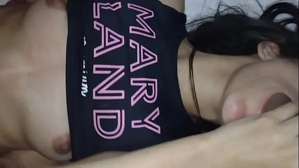 Novinha goes out with 3 guys and fucks without a condom and lets cum in her pussy and mouth (without her husband Film hangat yang hangat