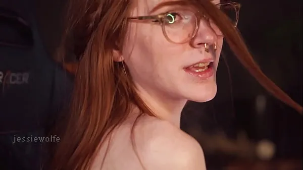 Long red hair is your thing and this ginger wants to make you cum Film hangat yang hangat