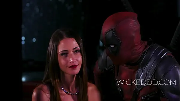 Deadpool Picks Up A Sex Addict From The Bar- Jennifer White Filem hangat panas