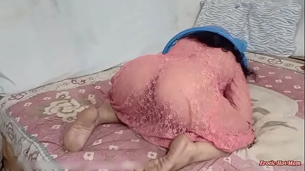 Vroči Indian bhabhi anal fucked in doggy style gaand chudai by Devar when she stucked in basket while collecting clothes topli filmi