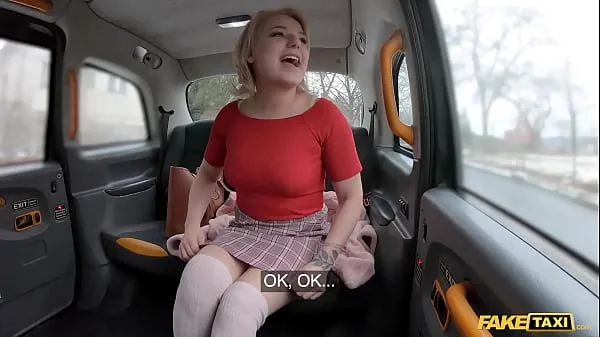 뜨거운 Fake Taxi Blonde gets her tits and ass out before getting fucked for a faster ride 따뜻한 영화