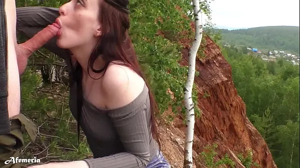 Sensual Deep Blowjob in the Forest with Cum in Mouth Film hangat yang hangat