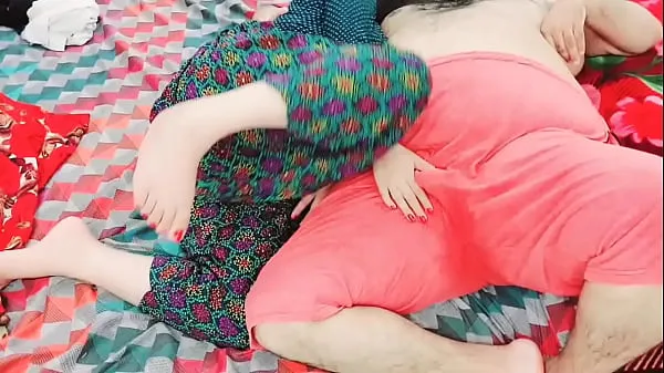 XXX belle-mère pakistanaise et beau-père sexe réel tôt le matin sur le lit avec un son clair en hindi Films chauds