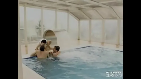 Vroči Michelle Wild, DP Threesome in the Swimming Pool topli filmi